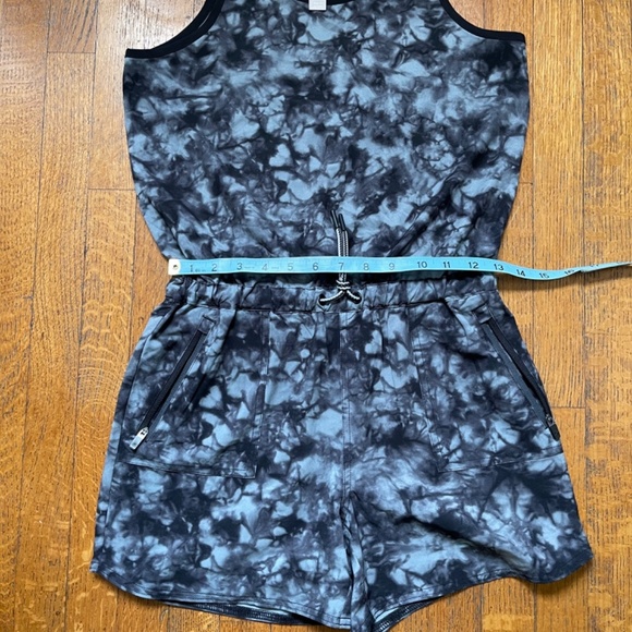ATHLETA GIRL ON THE GO CAMO ROMPER Gray Tie Dye Sz XL 14 - Picture 6 of 9
